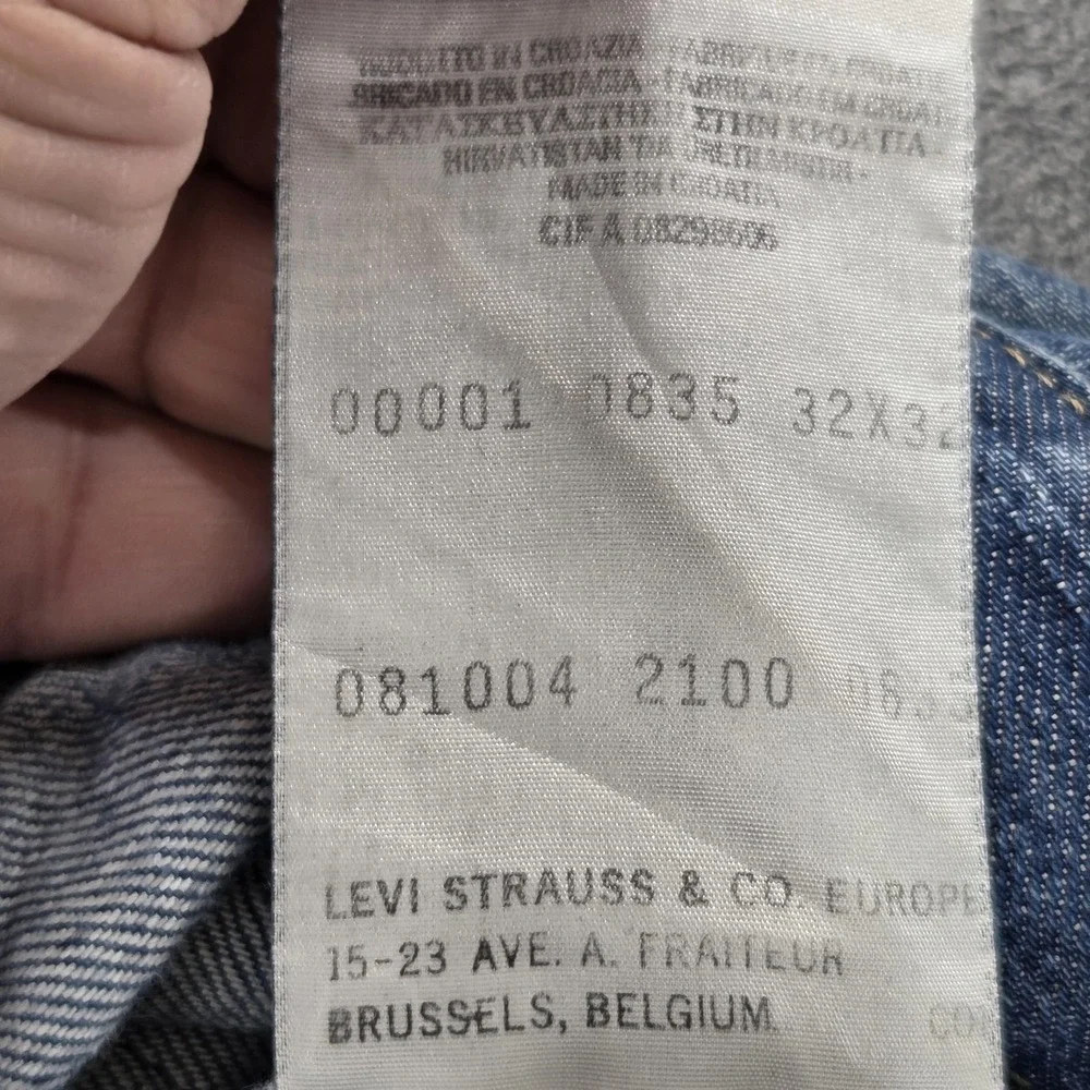 Vintage Levis Engineered Jeans Mens Blue Twisted Button Fly Fits 32x28